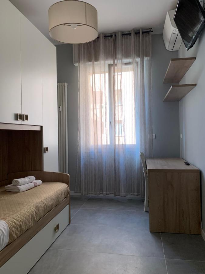 Ugo Lenzi 6 Apartments Bologna Esterno foto
