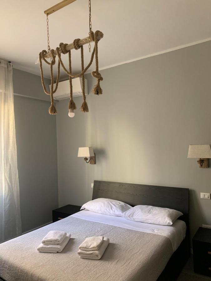 Ugo Lenzi 6 Apartments Bologna Esterno foto