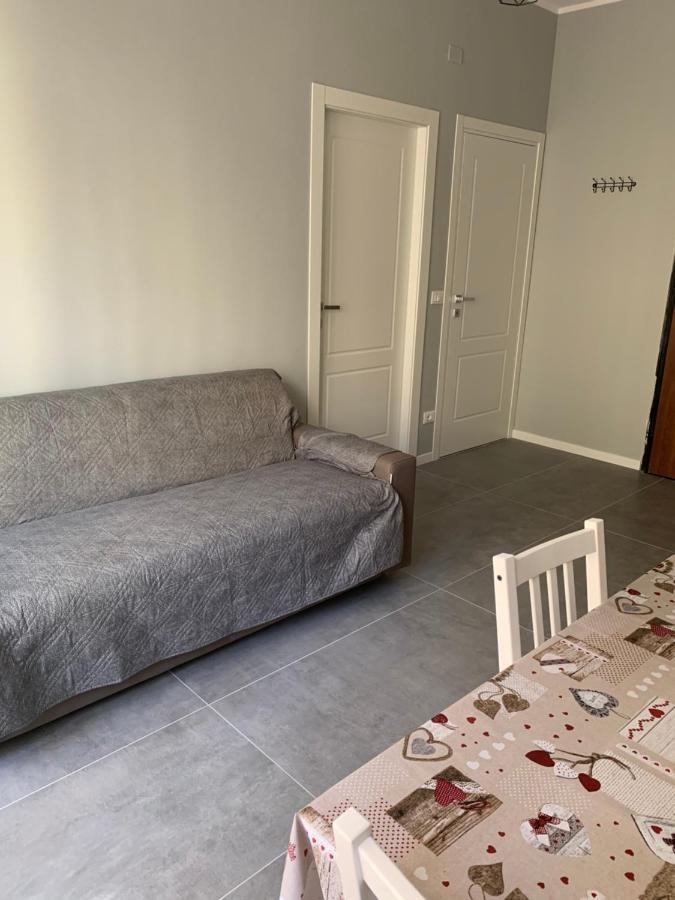 Ugo Lenzi 6 Apartments Bologna Esterno foto