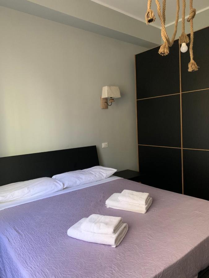 Ugo Lenzi 6 Apartments Bologna Esterno foto
